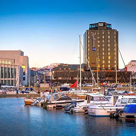Otel Radisson Blu 4*