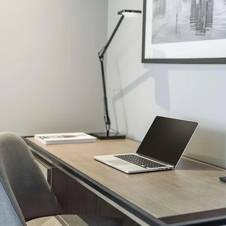 Radisson Blu 호텔 보도